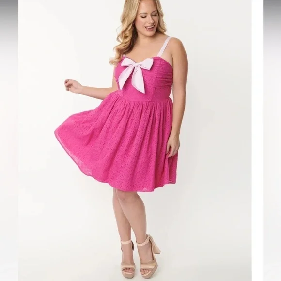 NWT Fushsia Pink Eyelet Flare Dress Sz M - Picture 12 of 12